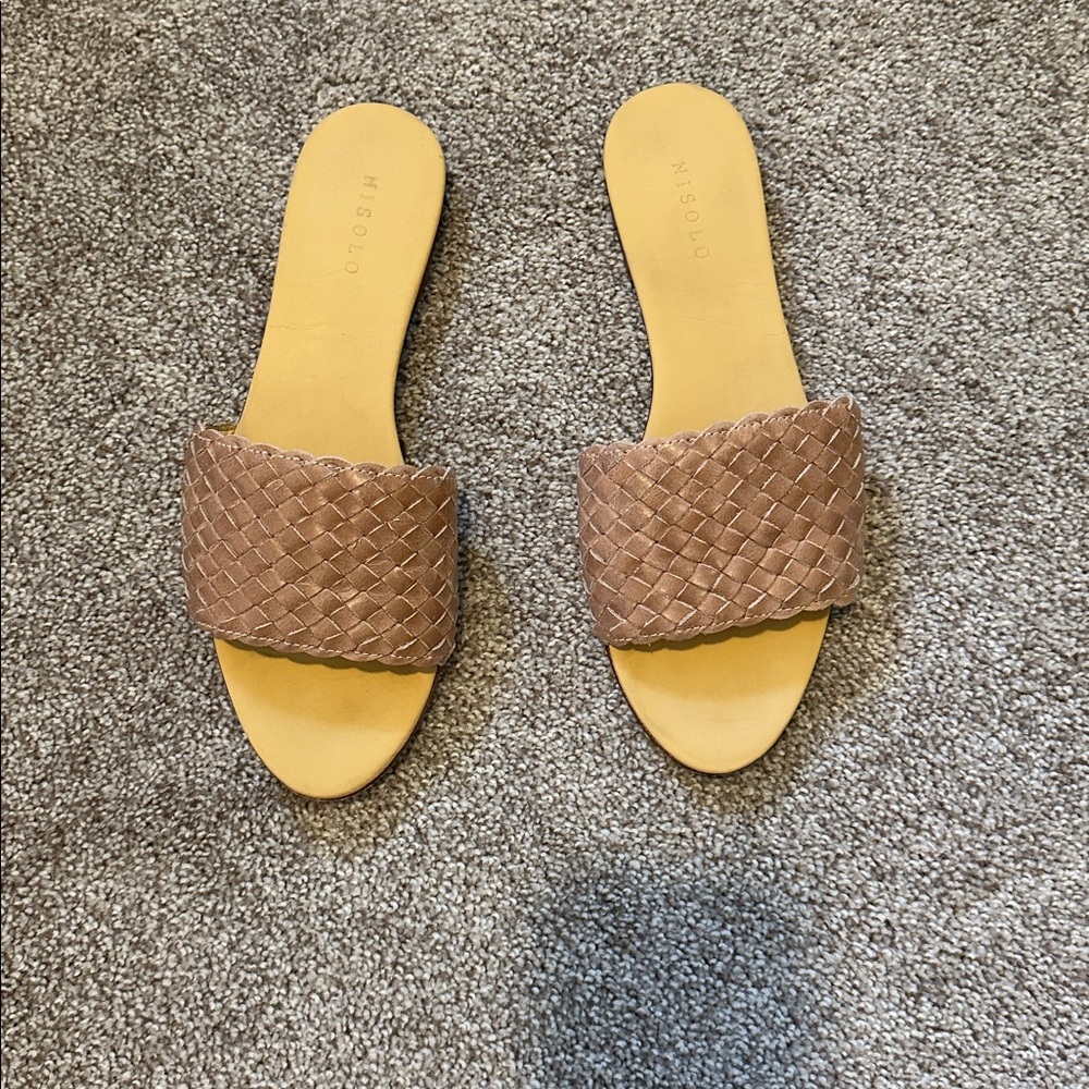 Nisolo Tan Woven Sandals
